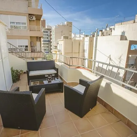 דירה Skyline Penthouse *