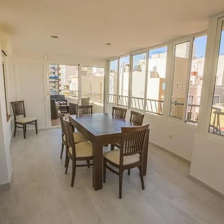 Skyline Penthouse דירה